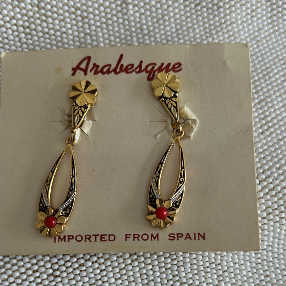 Vintage Gold Plated Basque clip on Earrings